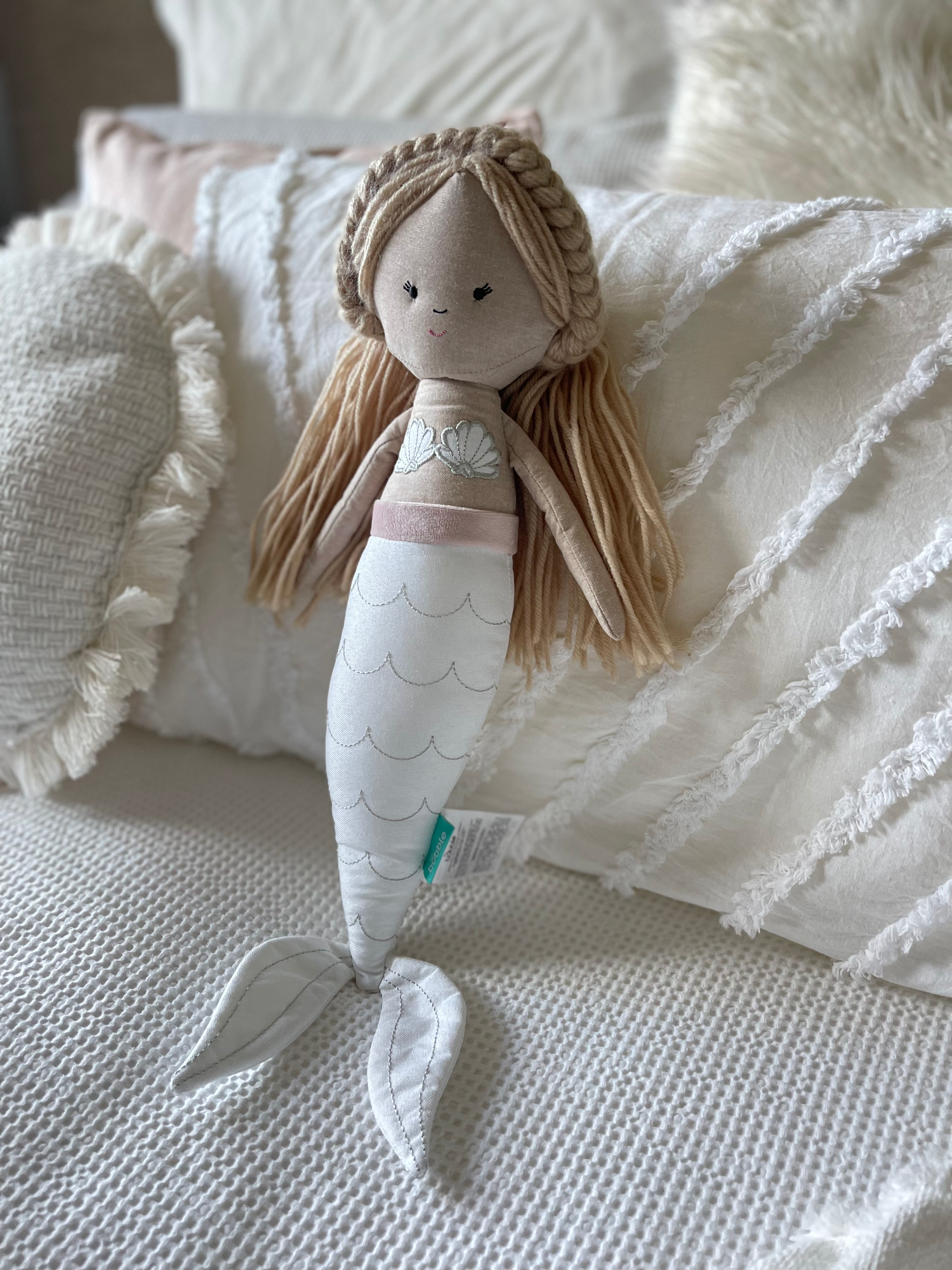 Bubble Pearl the White Mermaid